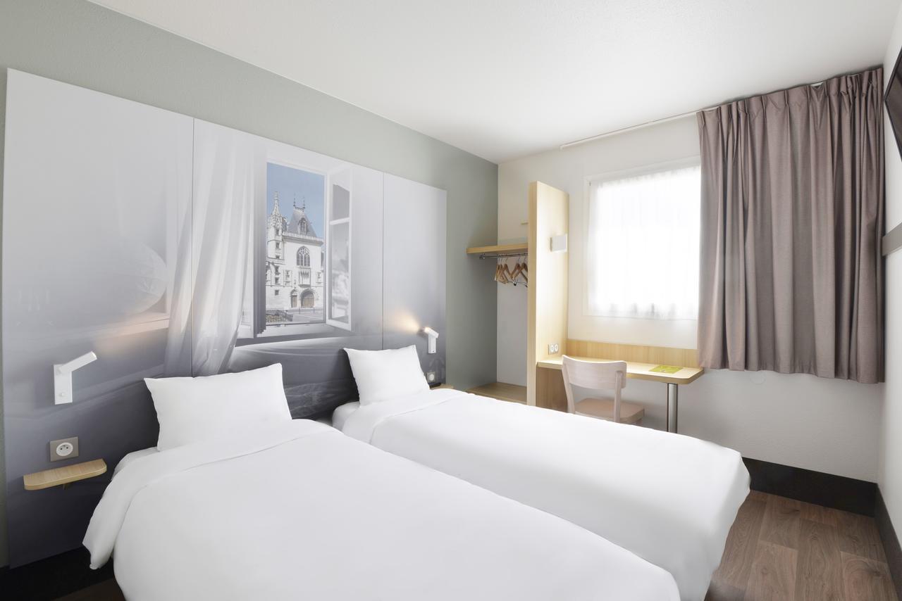 2 Hotel Bourges